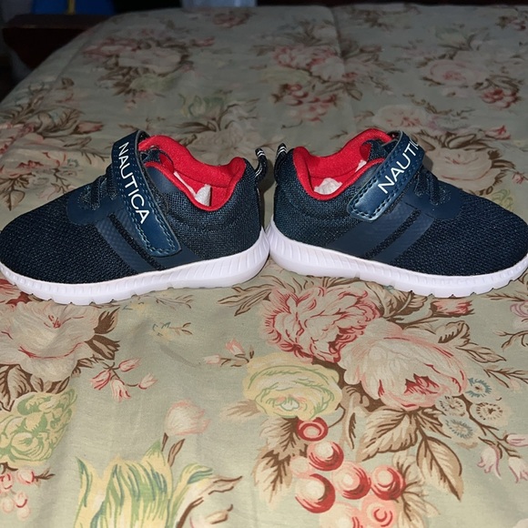 Gently used kids Nautica sneakers! Easy slip on with Velcro ! - Picture 4 of 5